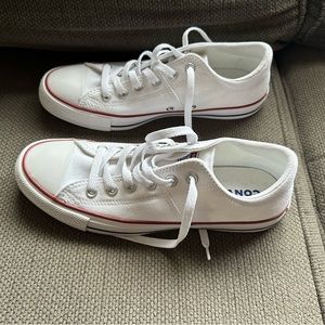 Brand new low top converse